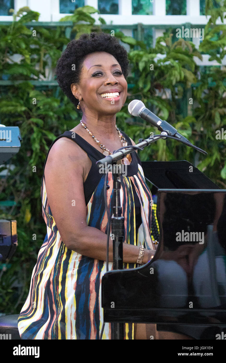 Newport Beach, California, USA. 9th July, 2017. Singer Oleta Adams