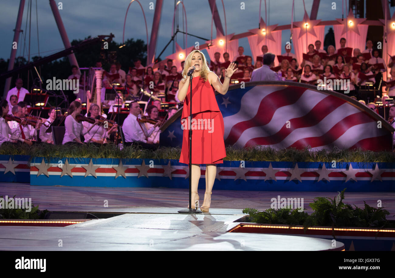 kellie pickler fourth of july