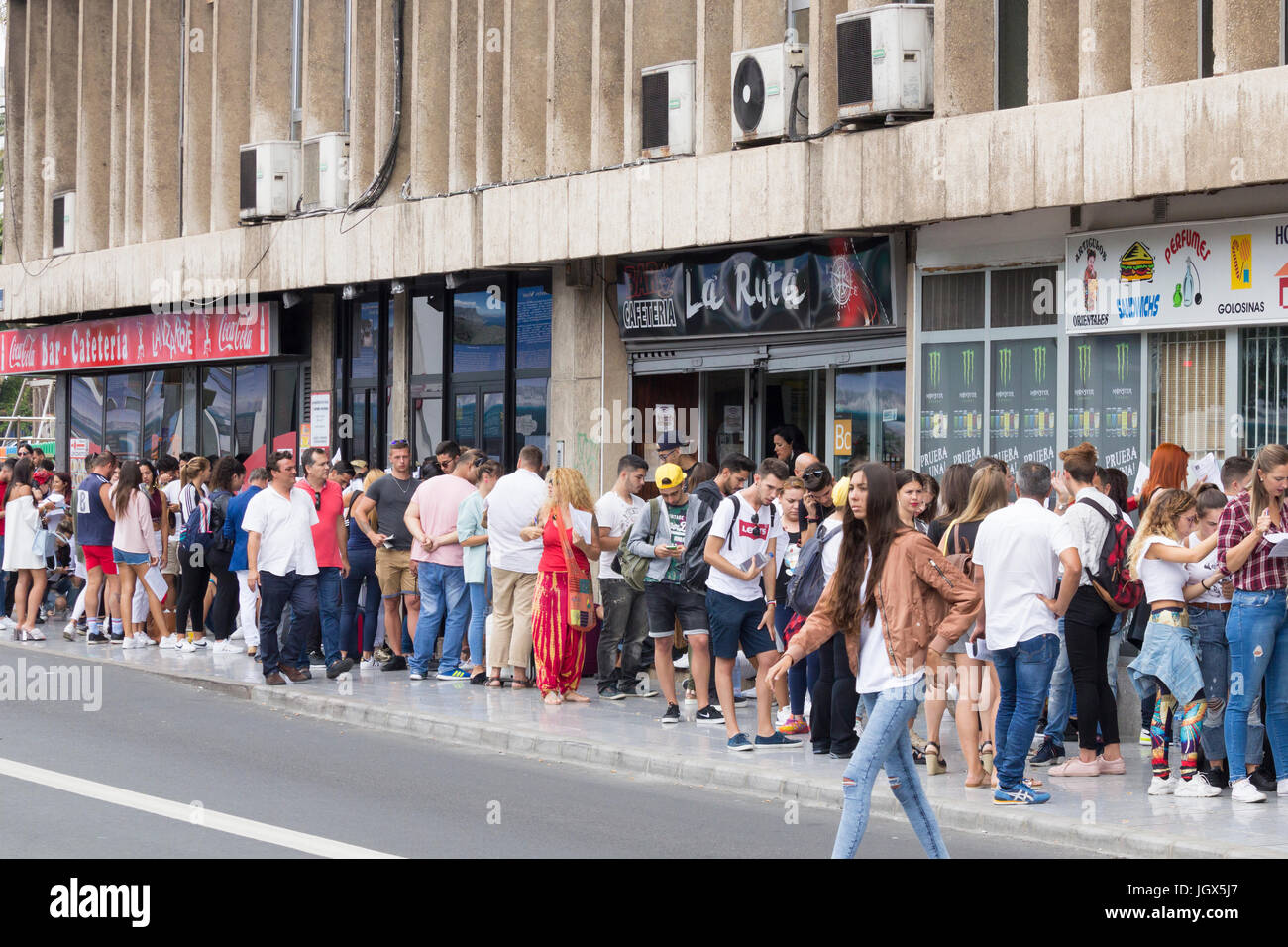 Las Palmas, Gran Canaria, Canary Islands, Spain. 11th July 2017. Hundreds of hopefulls queue outside city hotel in Las Palmas as audititons take place to find 'housemates' for the 18th edition of Big Brother on Spanish TV ( Gran Hermano). Credit: ALAN DAWSON/Alamy Live News Stock Photo