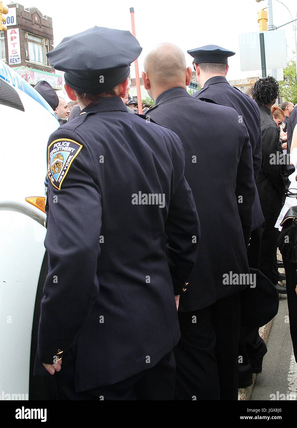 New York, NY, USA. 11th July, 2017. New York City Department police officers turning the backs while New York City Mayor Bill de Blasio speaks at the funeral of slain New York City Police Officer Miosotis Familia held at World Changers Church New York in Bronx, New York on July 11, 2017. Credit: Rainmaker Photo/Media Punch/Alamy Live News Stock Photo