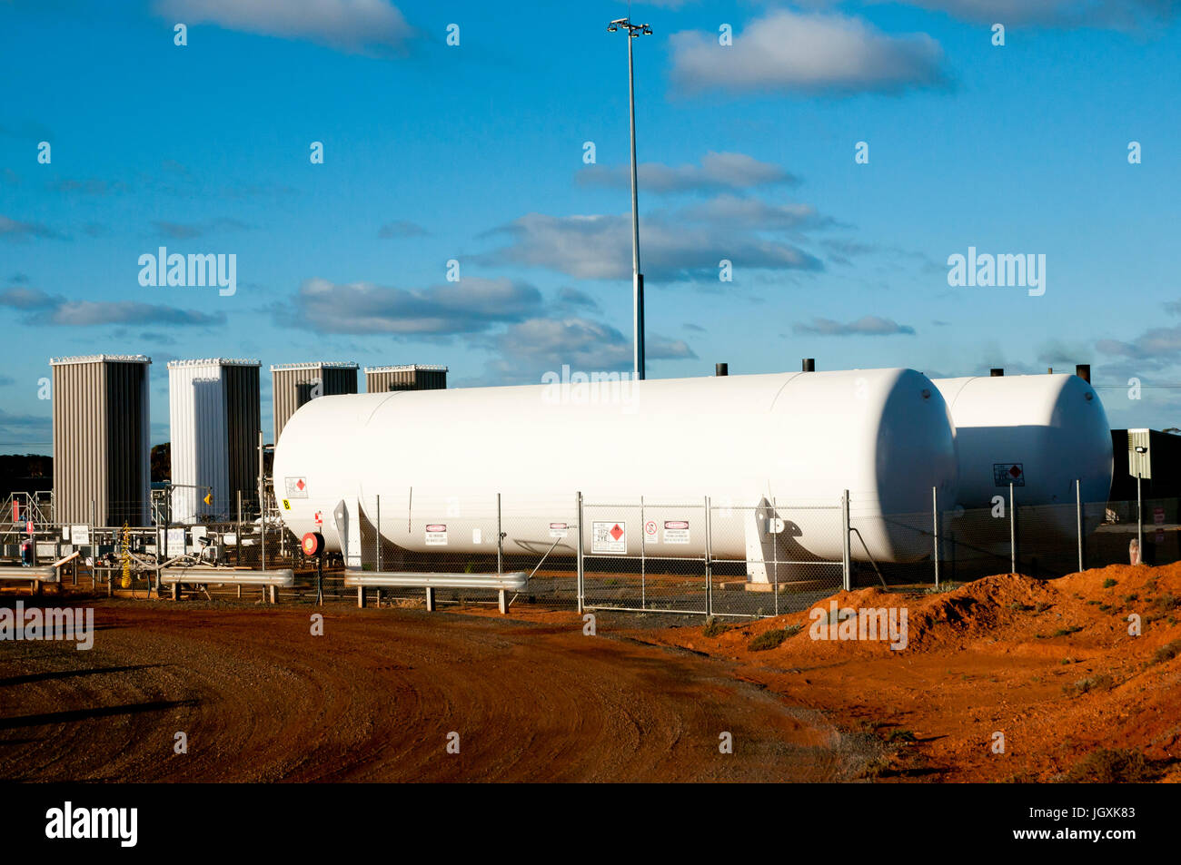 Underground fuel tanks hires stock photography and images Alamy