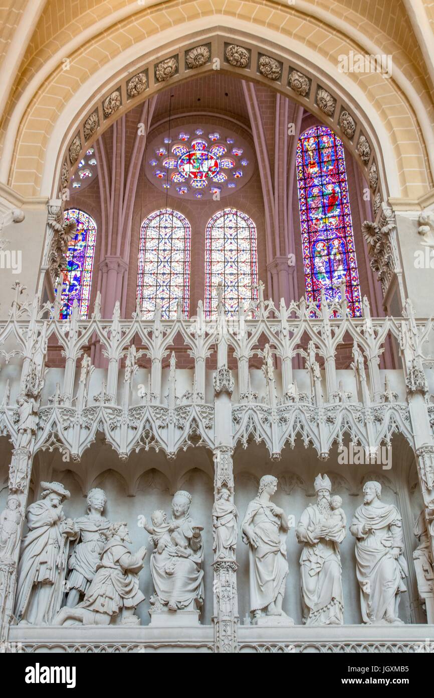 Cleaning of stained glass windows hi-res stock photography and images ...