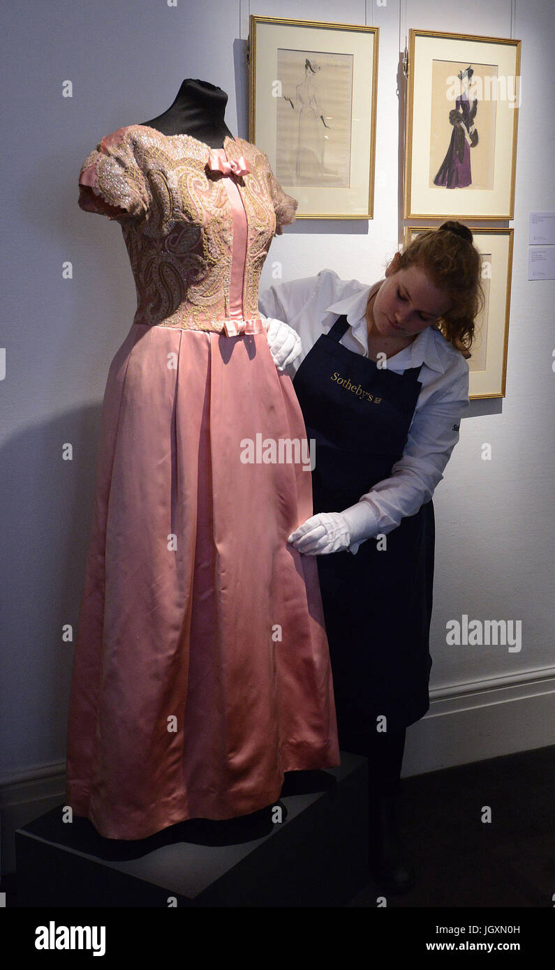 Vivien Leigh's 1961 evening dress designed by Stiebel in pink, on display at Sotheby's in London as the family of the Gone With The Wind star are selling 250 treasures once belonging to the actress from Hollywood's Golden Age. Stock Photo