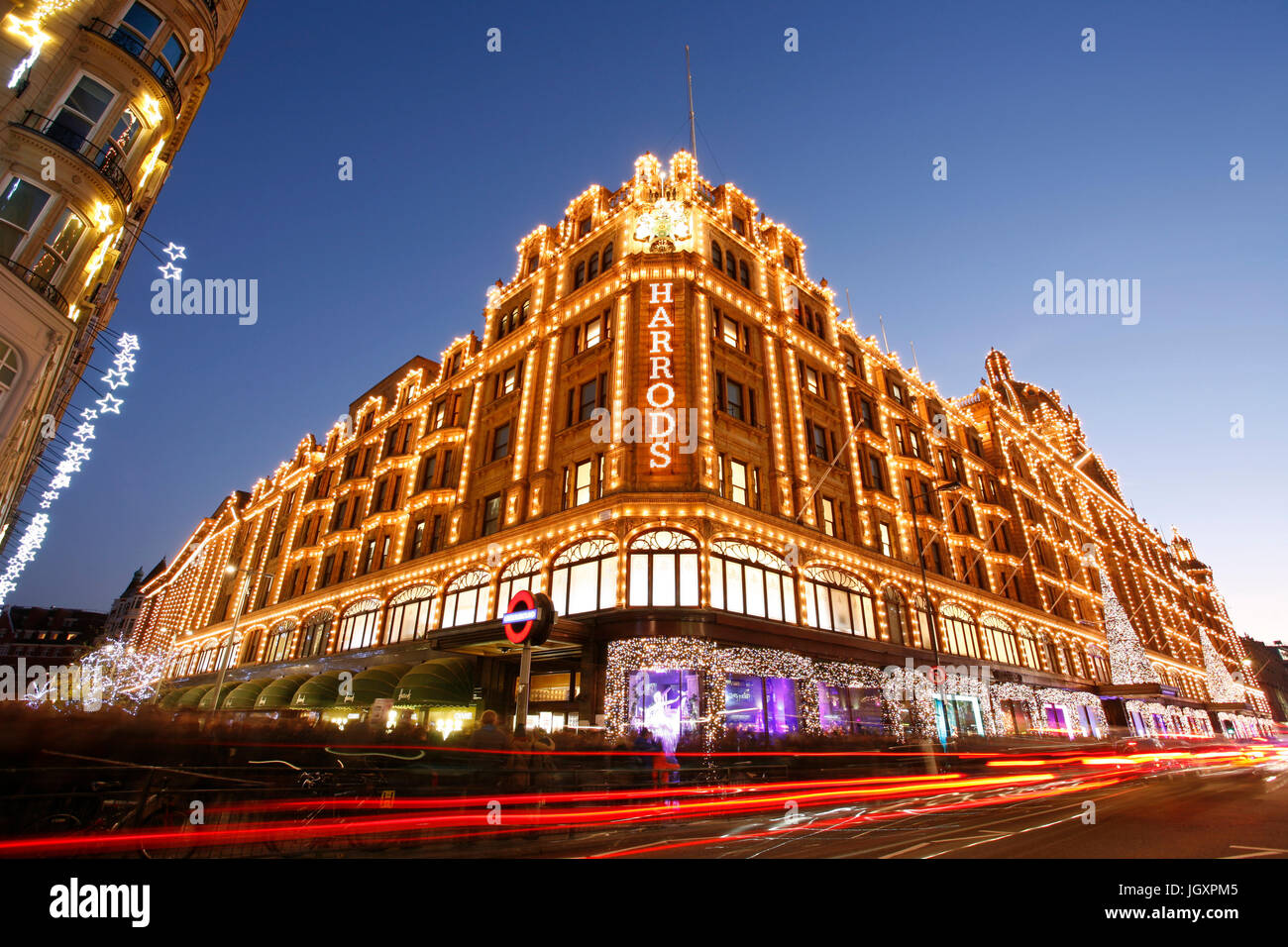 London Dec 8 Night View Of Harrods With Christmas Decoration