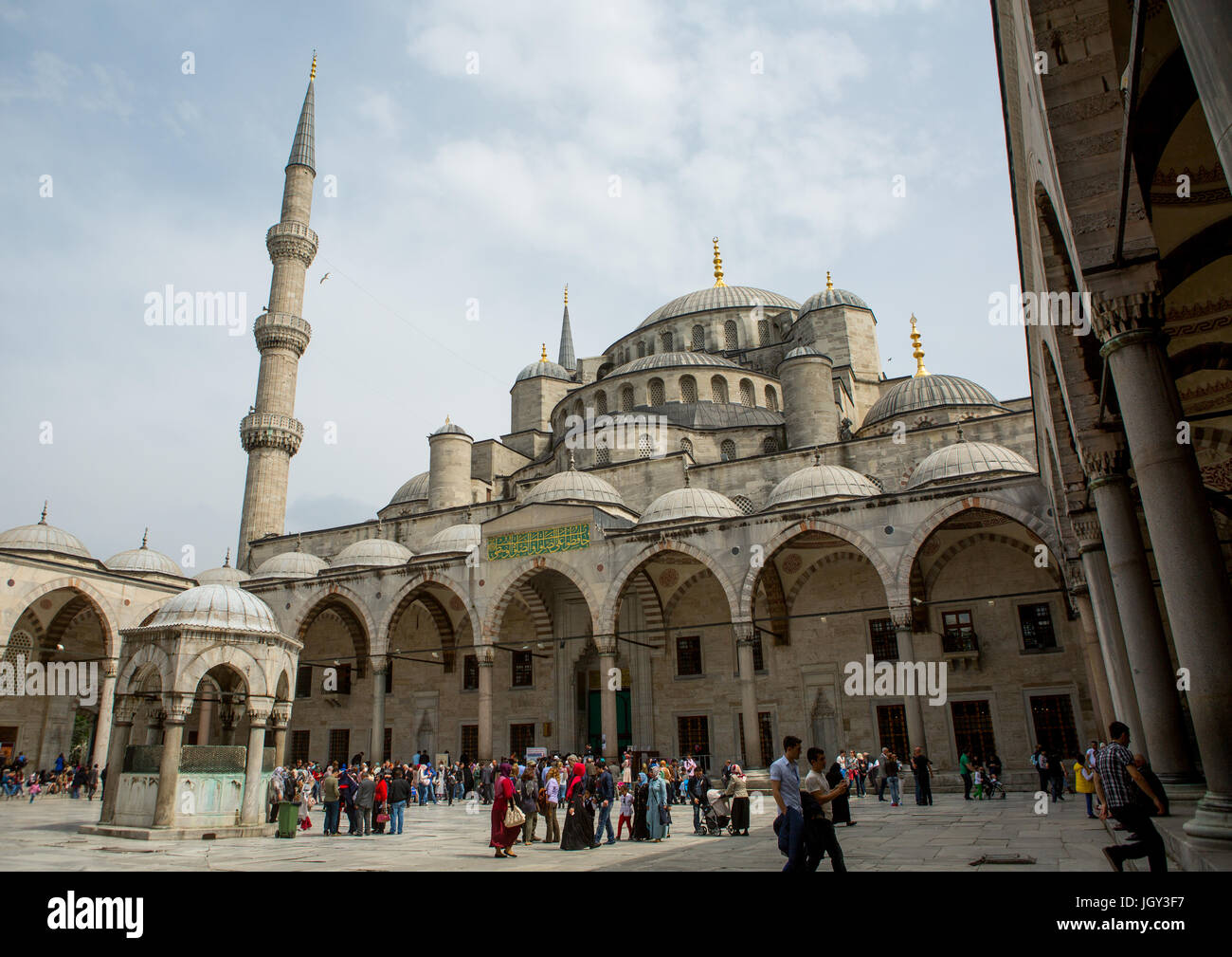 Tourists in front of the the Blue mosque sultan Ahmet Camii ...