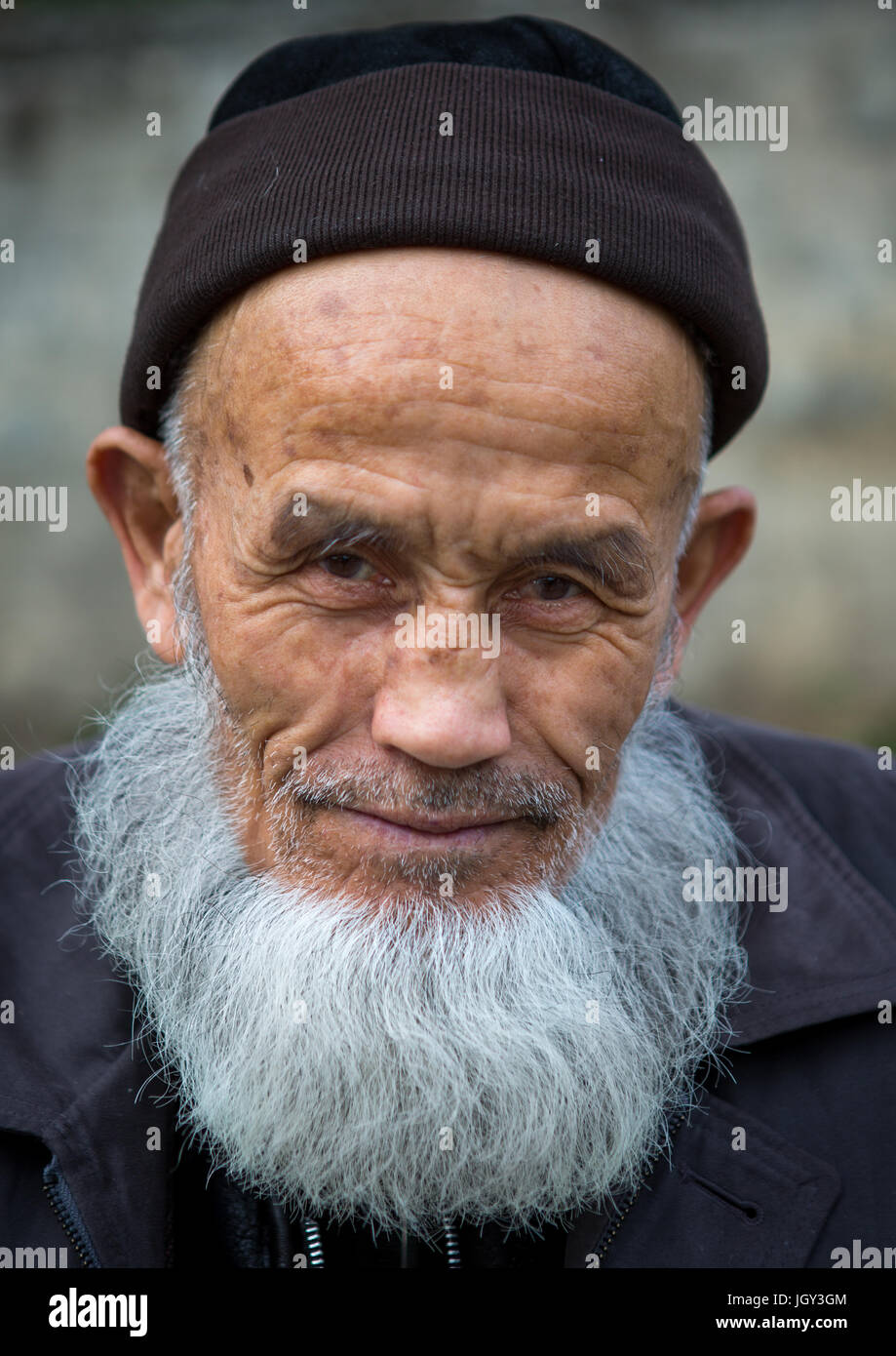 Afghan Old Man Portrait Hi-res Stock Photography And Images - Alamy