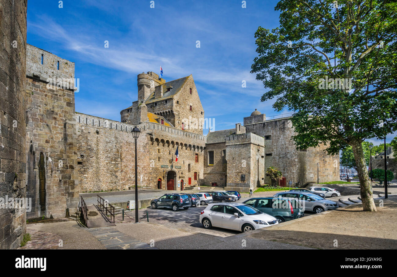 France, Brittany, Saint-Malo, Place Chateaubriand, view of the town hall, Mairie de Saint-Malo at Chateau Gaillard Stock Photo