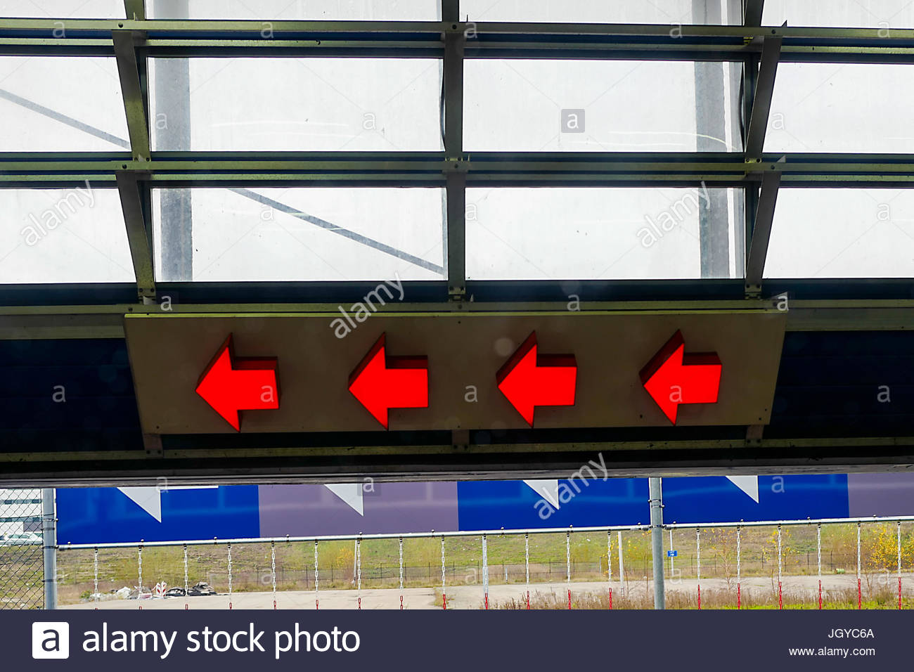 Free Clipart Red Arrow Left Pointing Symbolicm