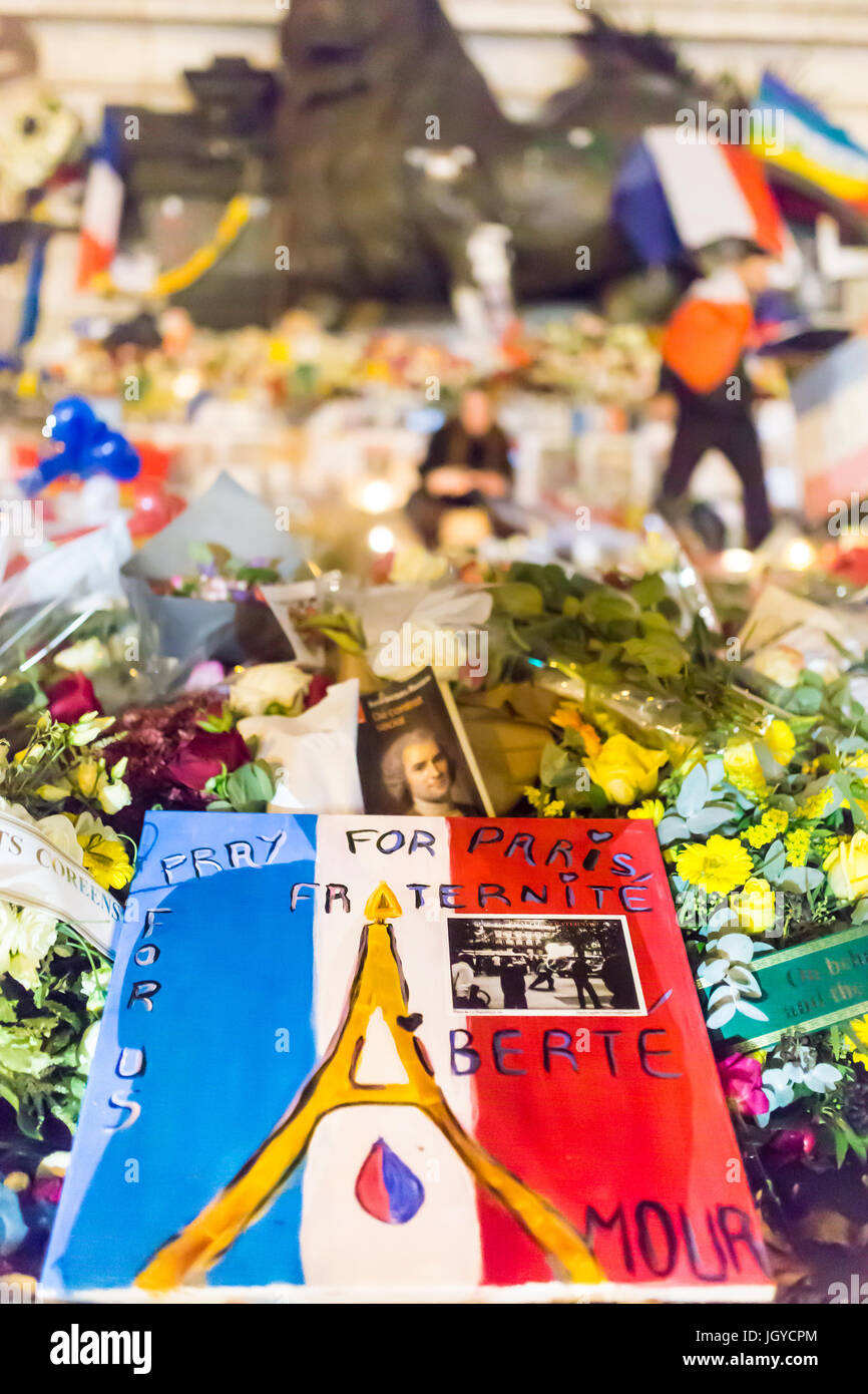 Liberté égalité amour, freedom fraternity love. Spontaneous homage at the victims of the terrorist attacks in Paris the 13th of november 2015. Stock Photo