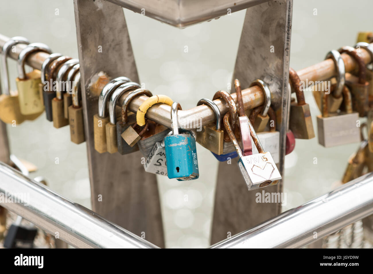 Bristol bridge padlocks hires stock photography and images Alamy