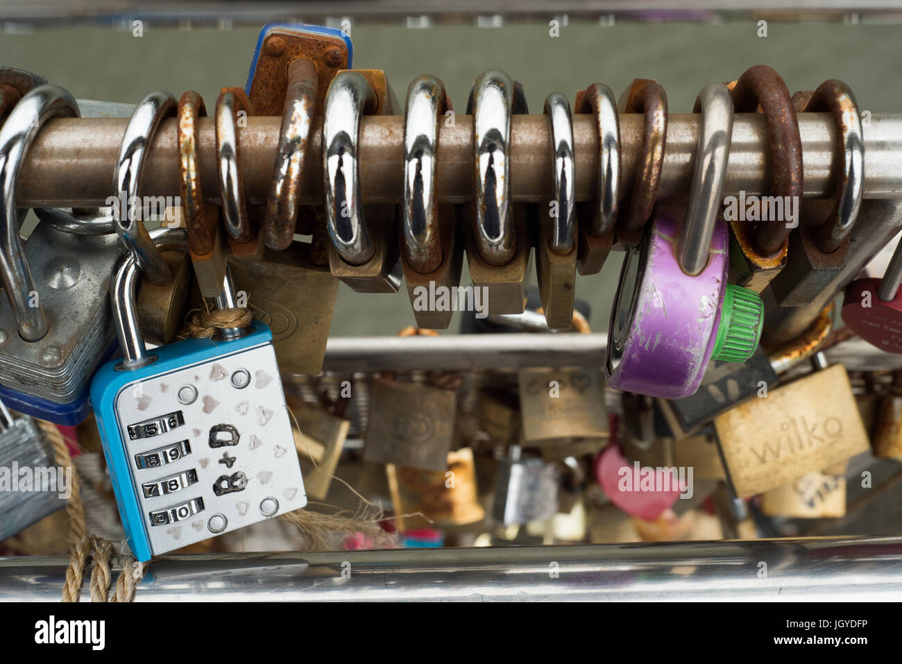 Bristol padlock bridge hires stock photography and images Alamy