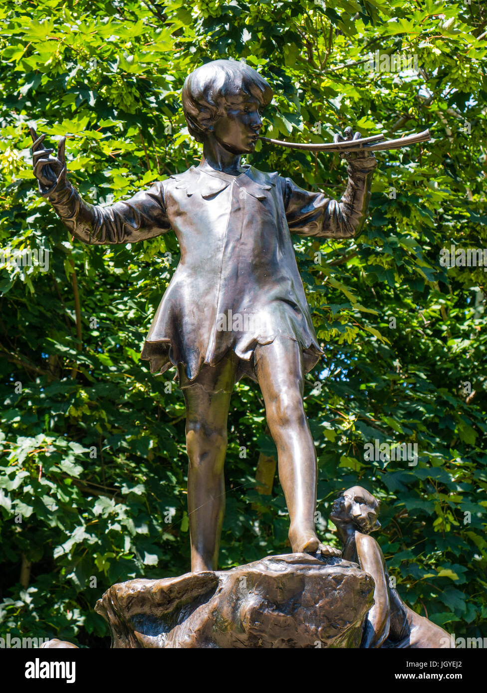 Peter Pan Bronze Statue, Kensington Gardens, London, England Stock Photo
