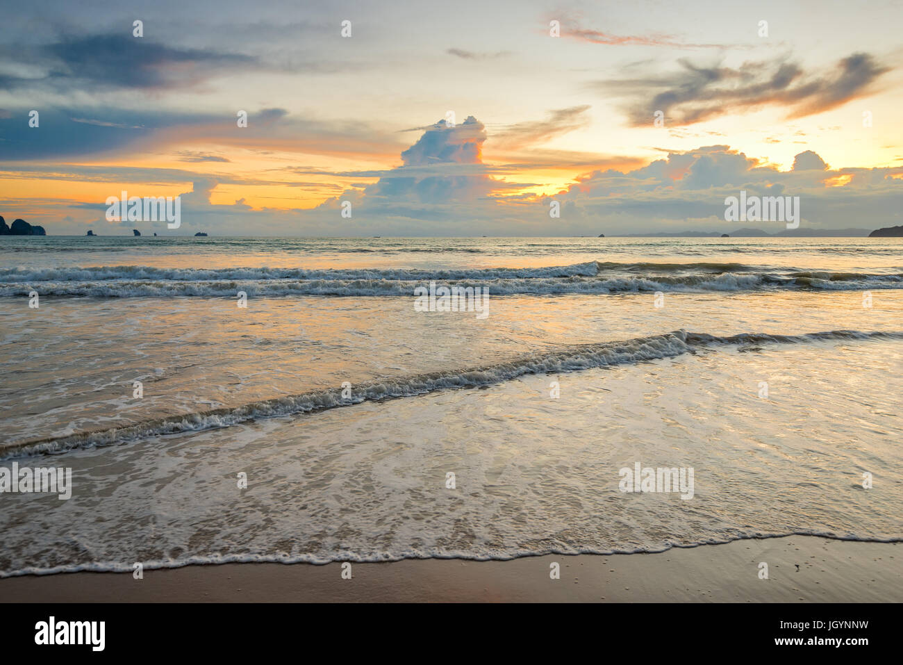 Dark moody sunset over sea hi-res stock photography and images - Alamy