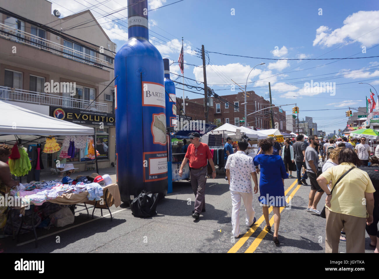 Crowds of people at a street fair in the Astoria neighborhood in Queens in New York on Sunday, July 9, 2017. (© Richard B. Levine) Stock Photo
