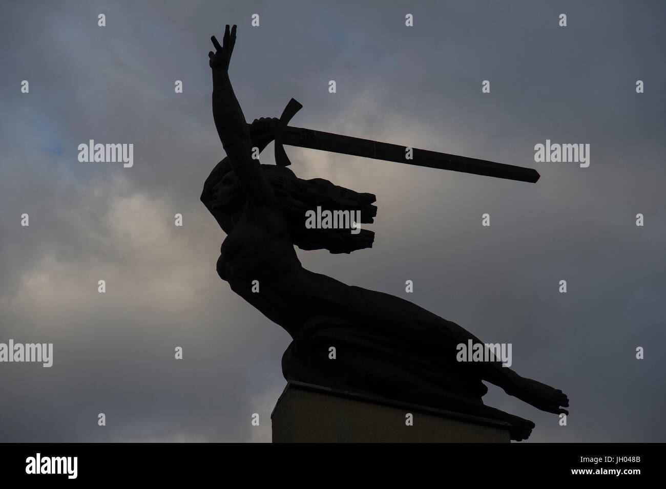 The Monument to the Heroes of Warsaw also known as the Warsaw Nike in Warsaw, Poland. 6 April 2017 © Wojciech Strozyk / Alamy Stock Photo Stock Photo