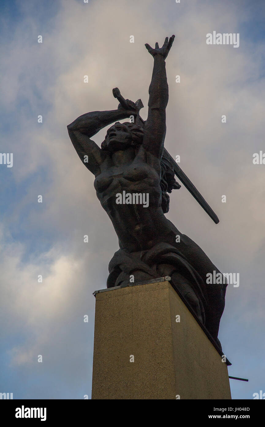 The Monument to the Heroes of Warsaw also known as the Warsaw Nike in Warsaw, Poland. 6 April 2017 © Wojciech Strozyk / Alamy Stock Photo Stock Photo