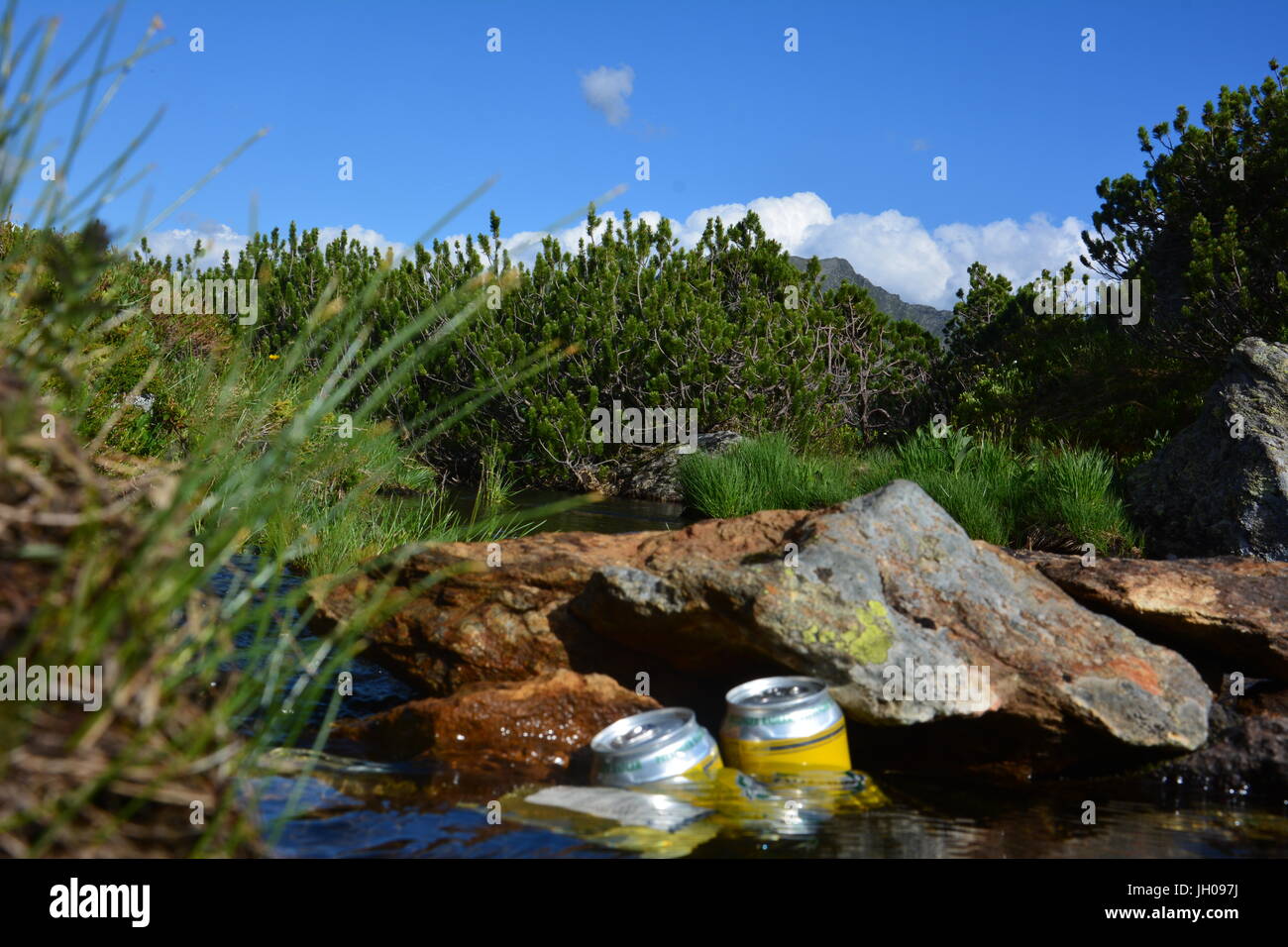 Drinks river hires stock photography and images Alamy