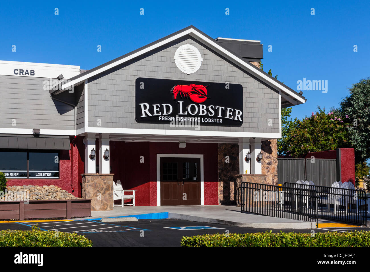 A Red Lobster Restaurant In Modesto California Stock Photo Alamy [ 956 x 1300 Pixel ]