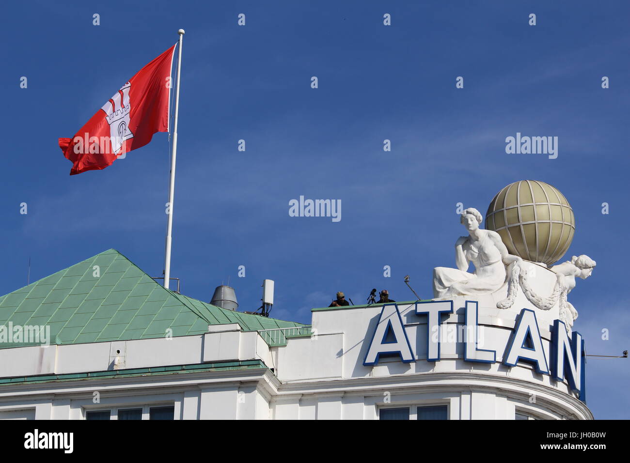 Security Forces on the roof of the Atlantic Hotel in Hamburg during the G20 summit Stock Photo