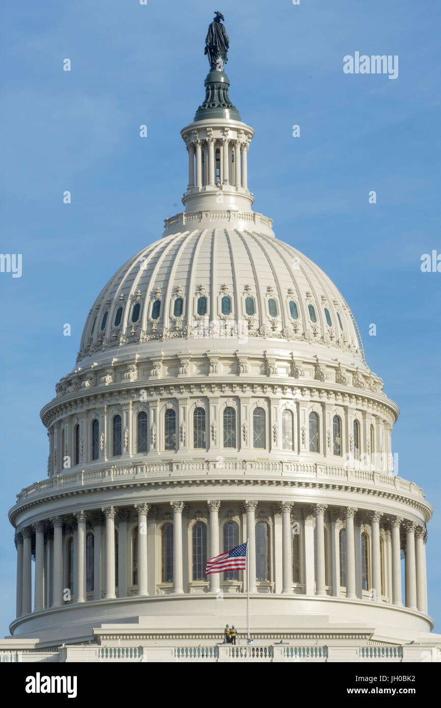 Whose Statue Is On Top Of The Capitol Building : U S Capitol Dome From The West Side Of The Building Statue Of Freedom Is At Top Stock Photo Alamy - Jun 09, 2021 · the king statue is across the street from the capitol.