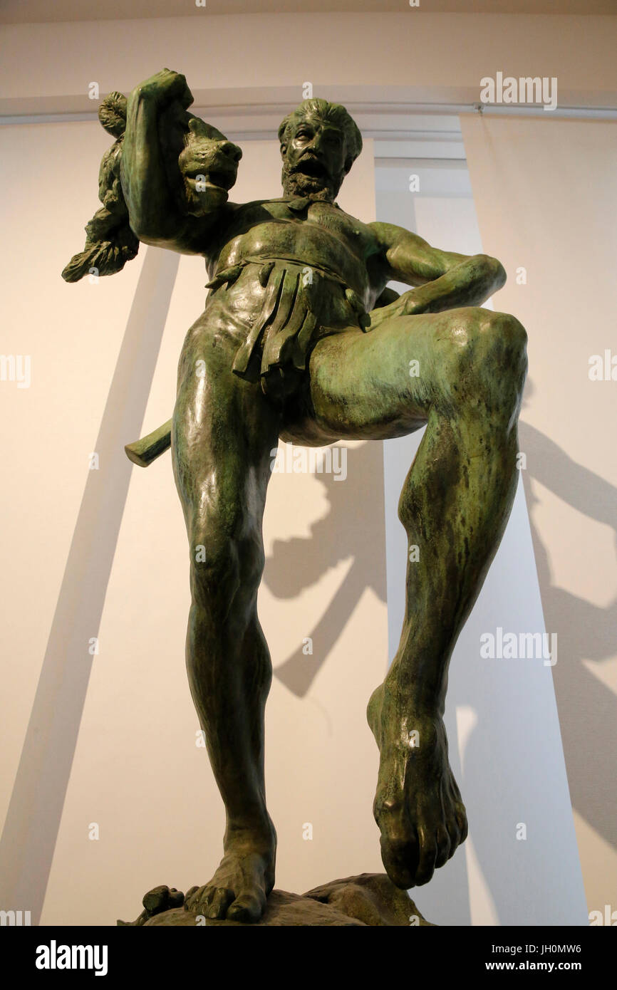 MusŽe de l'homme, Museum of Mankind, Paris. Stone age man, Emmanuel Fremiet, bronze, 1875. France. Stock Photo