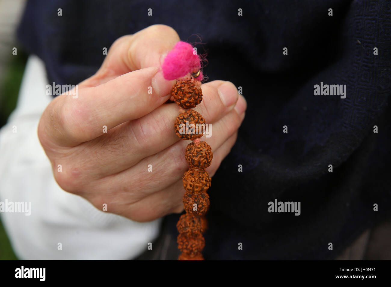Hinduism prayer hires stock photography and images Alamy