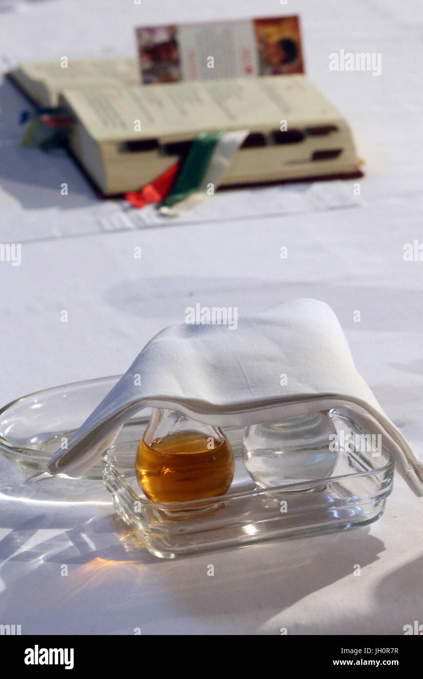 Catholic mass. Cruets. France Stock Photo Alamy