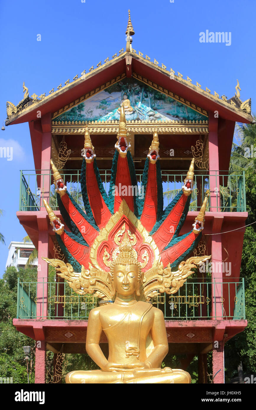 Buddha. Nagas Muchalinda. Dhy‰na-Mudr‰. Wat Ong Teu Mahawihan. Vientiane. Laos. Stock Photo