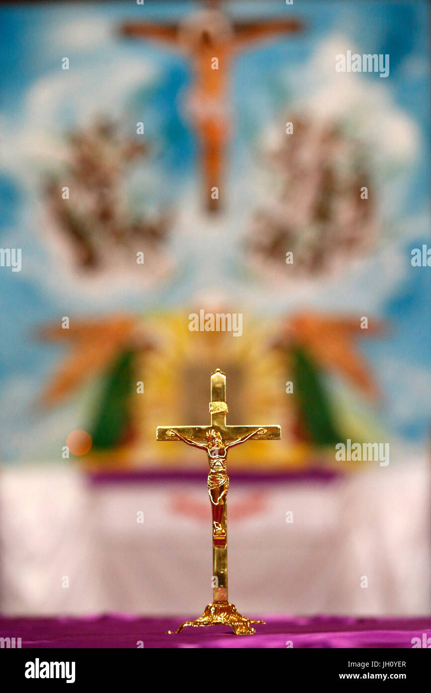 Catholic church africa altar hi-res stock photography and images - Alamy