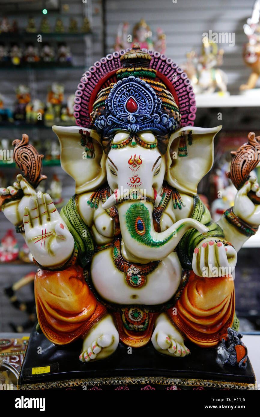 Statue shop hires stock photography and images Alamy