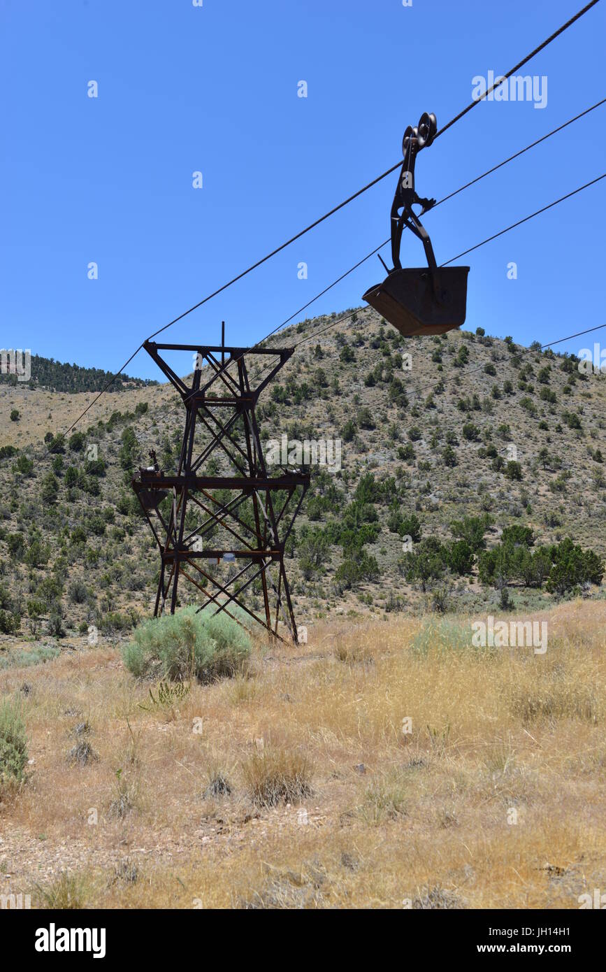 Tramway buckets hi-res stock photography and images - Alamy