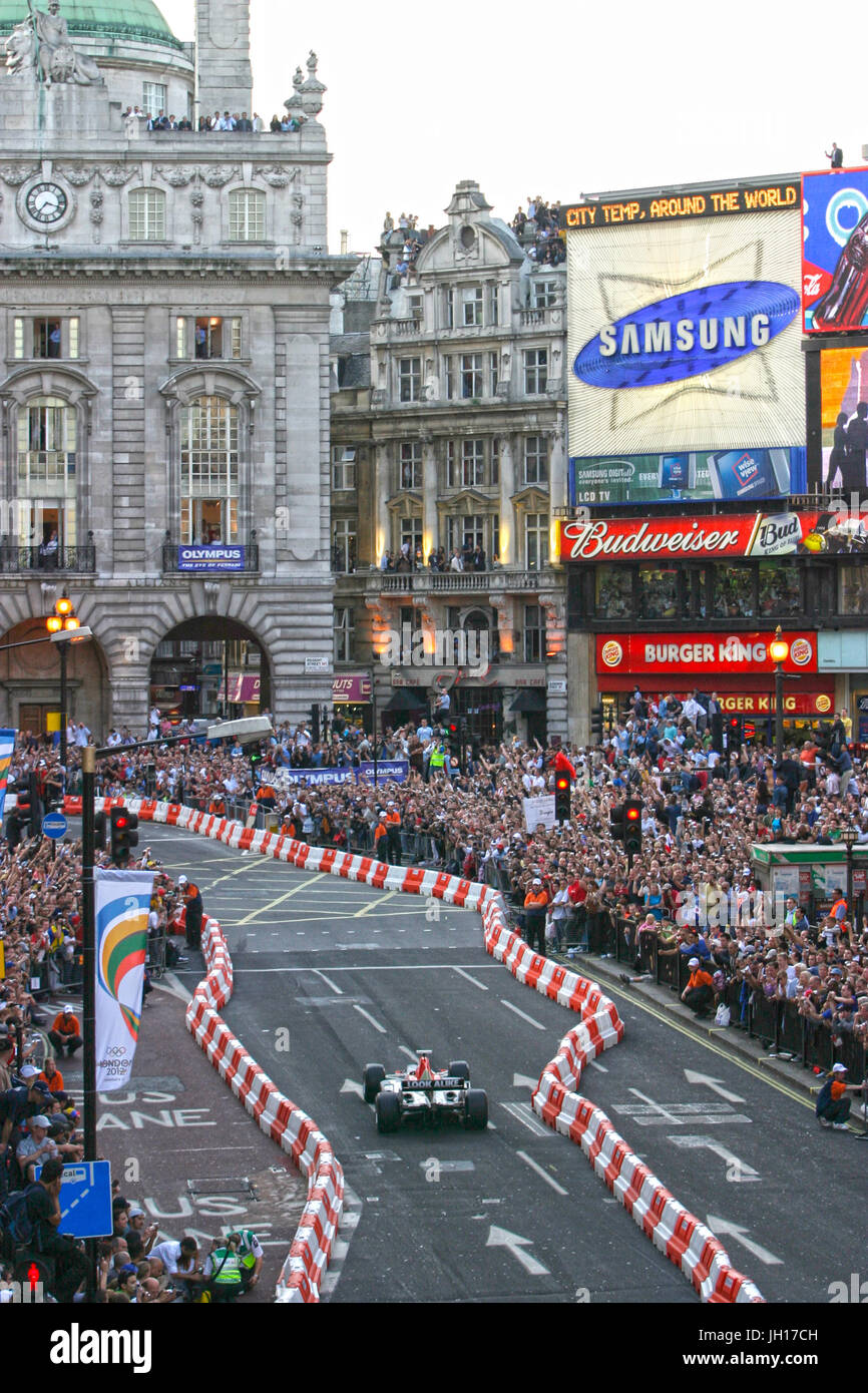 F1 circus hi-res stock photography and images - Alamy