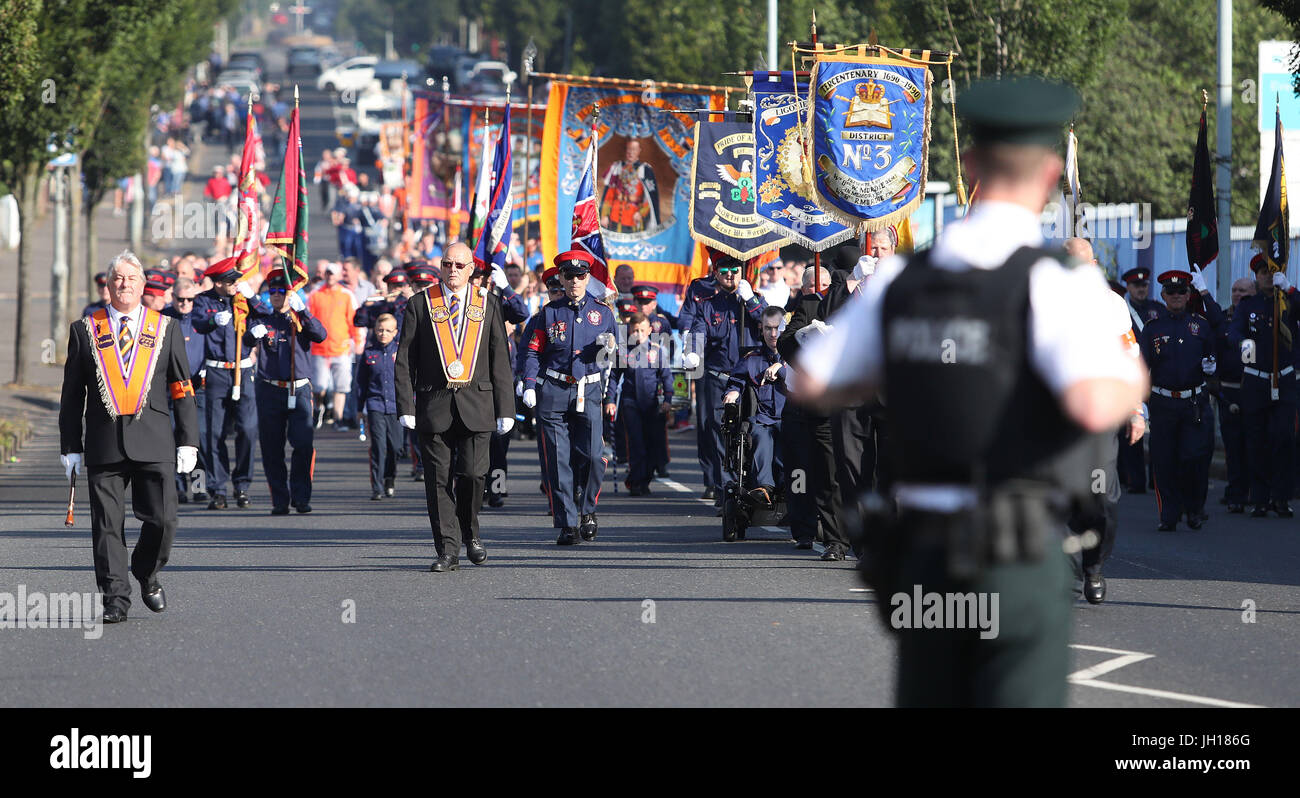 Orange order members march past ardoyne shops on crumlin road hires