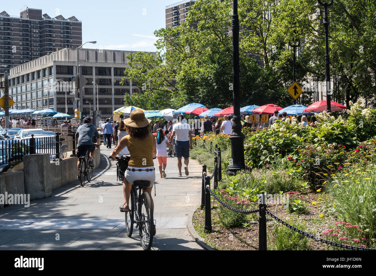 Bikes and Pedestrians, Access Sidewalk, Brooklyn Bridge, NYC, USA Stock