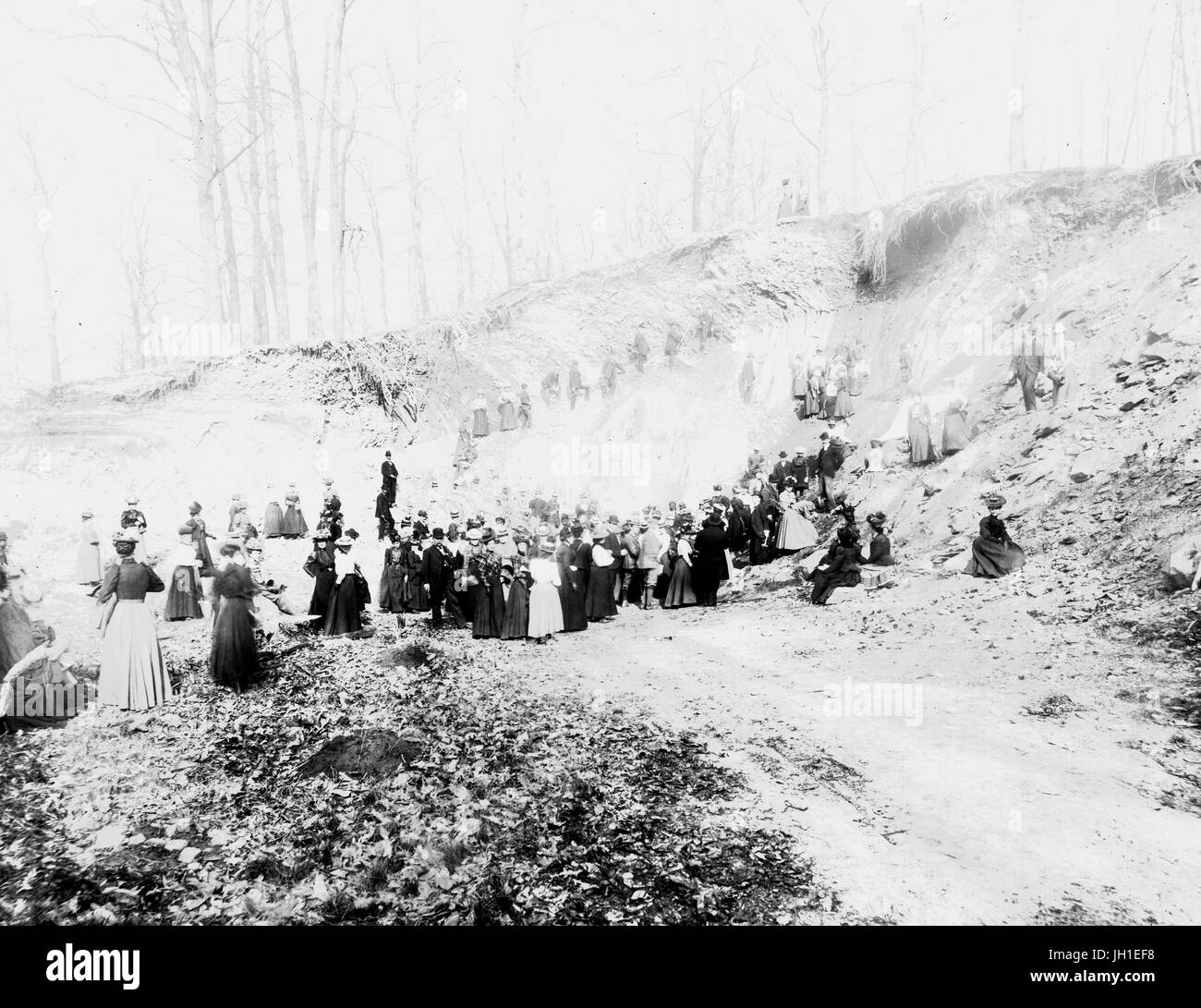 Members of the Teachers Scientific Course are on an excursion to Green Spring Valley, Maryland, 1899. Stock Photo