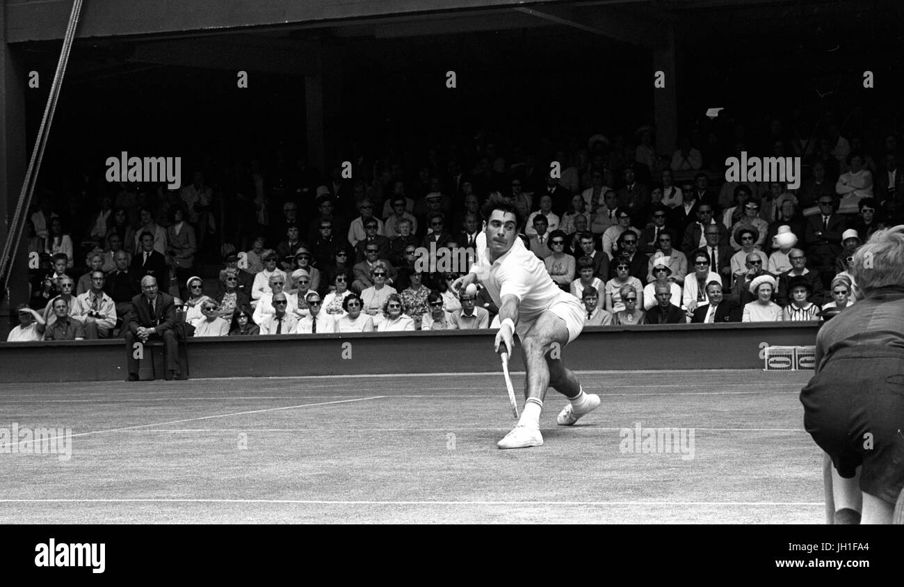 Ray Ruffels Signature Tennis crowd australia Black and White Stock Photos & Images - Alamy