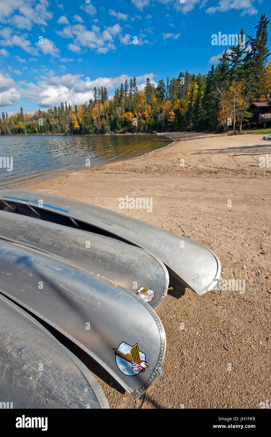 Caddy lake canoe hires stock photography and images Alamy