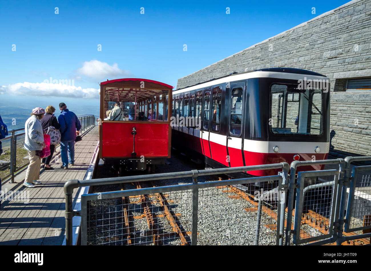 trains on mount snowdon in snowdonia, north wales uk Stock Photo