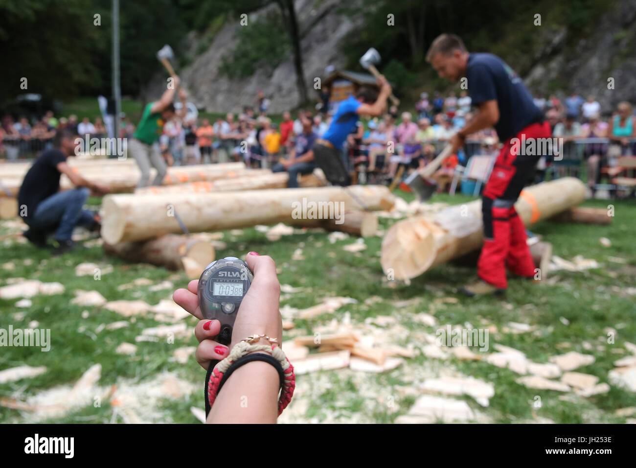 Lumberjack competition hires stock photography and images Alamy