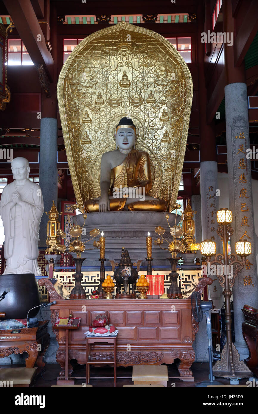 Lian Shan Shuang Lin Monastery. Mahavira hall. Amitabha Buddha. Singapore. Stock Photo