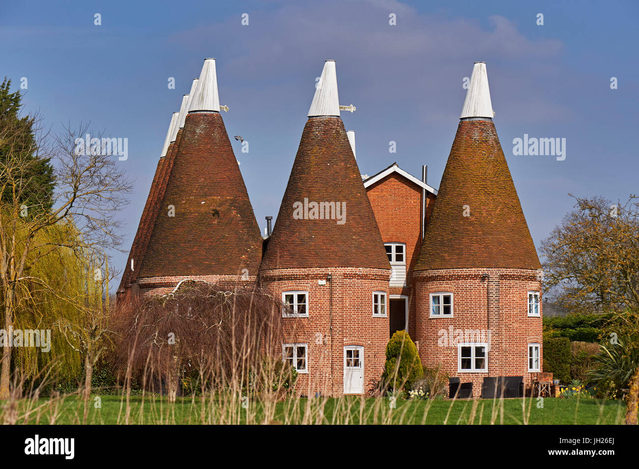 Oast house kent uk hires stock photography and images Alamy