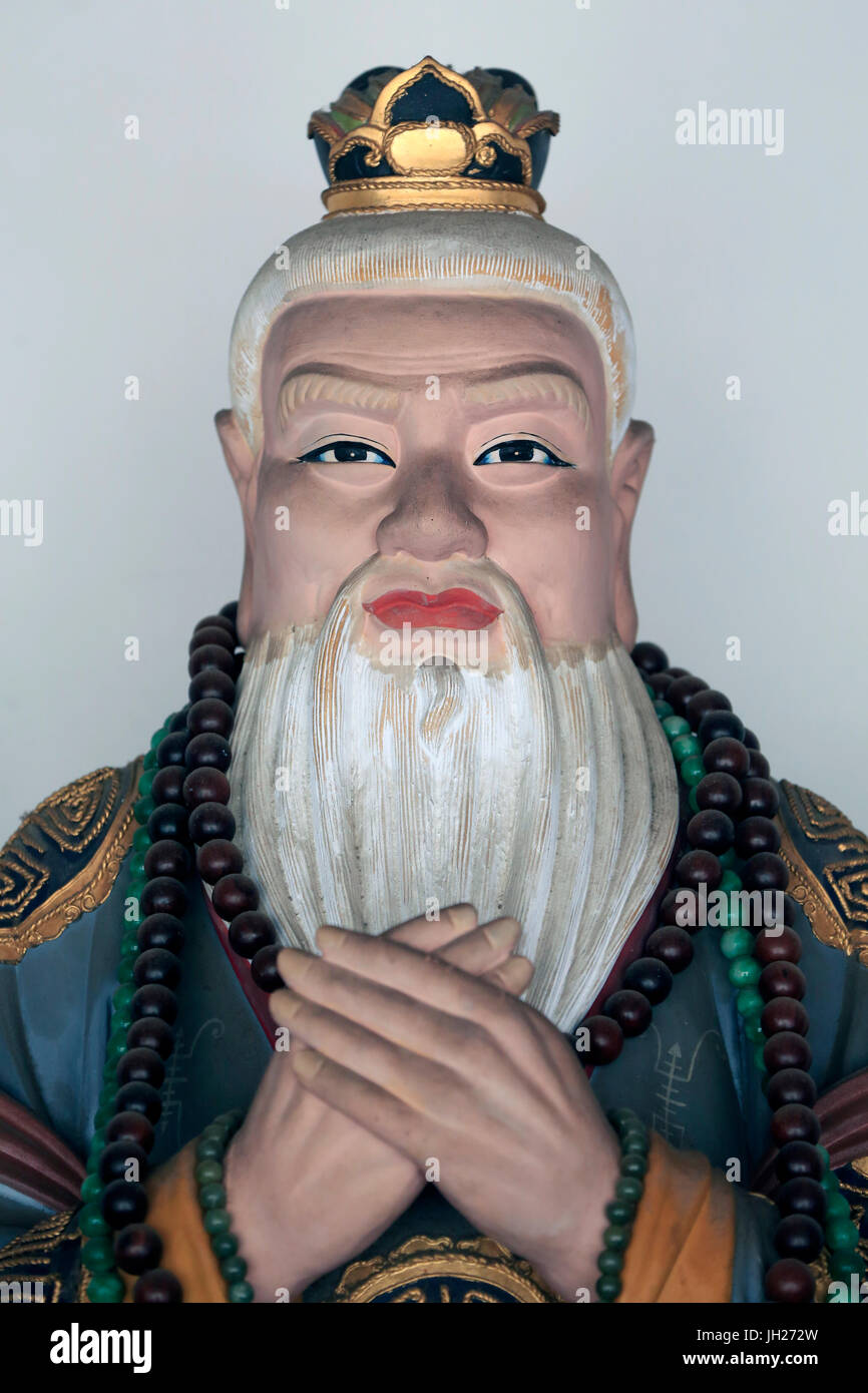 Thian Hock Keng Temple.    Confucius ( Kong Zi Gong ) : Chinese teacher, editor, politician, and philosopher.  Singapore. Stock Photo