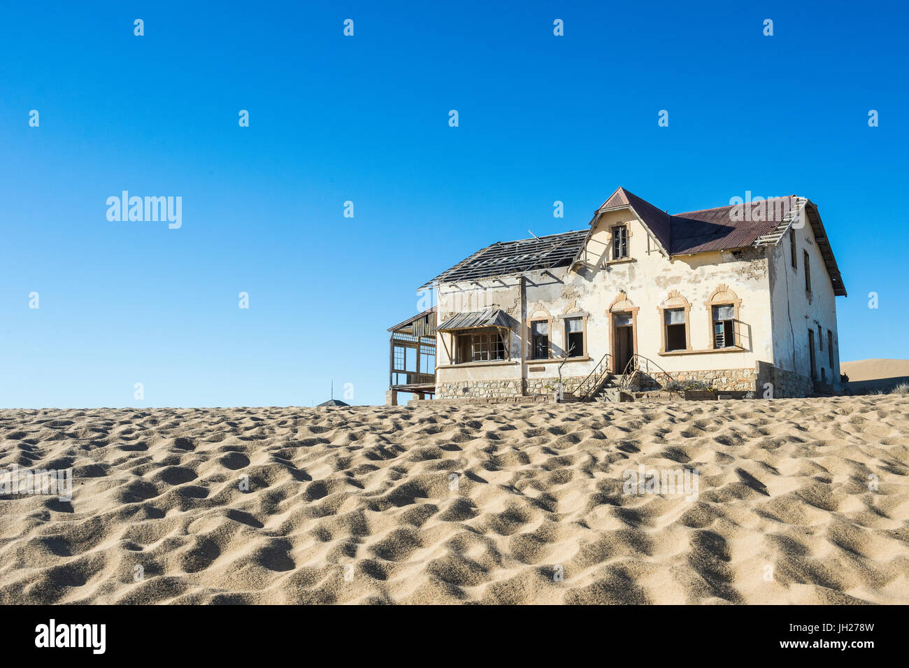 Colonial house, old diamond ghost town, Kolmanskop (Coleman's Hill), near Luderitz, Namibia, Africa Stock Photo