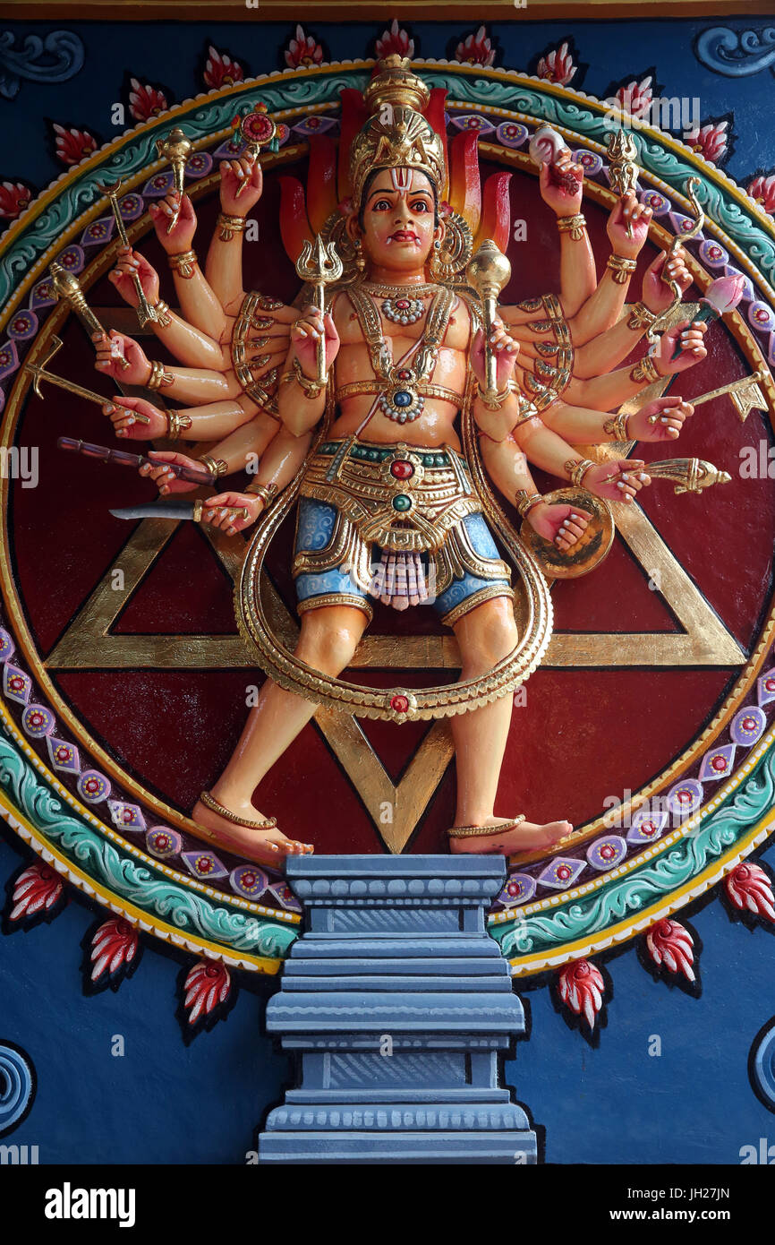 Sri vadapathira kaliamman hindu temple hi-res stock photography ...