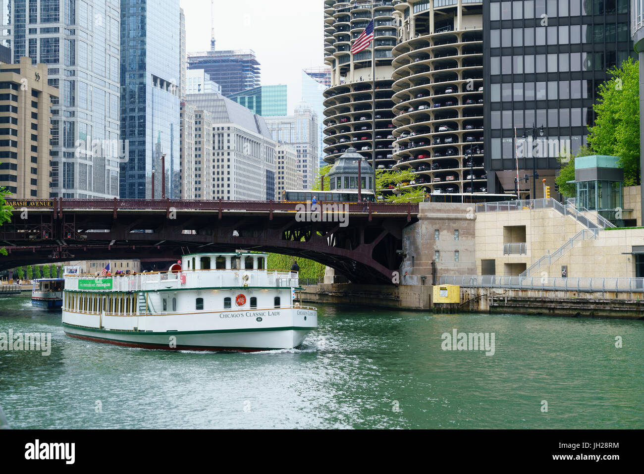 Sightseeing boat on the Chicago River, Chicago, Illinois, United States of America, North America Stock Photo