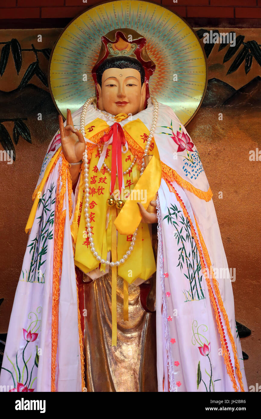 Chua On Lang Taoist Temple Quan Am The Goddess Of Mercy Ho Chi