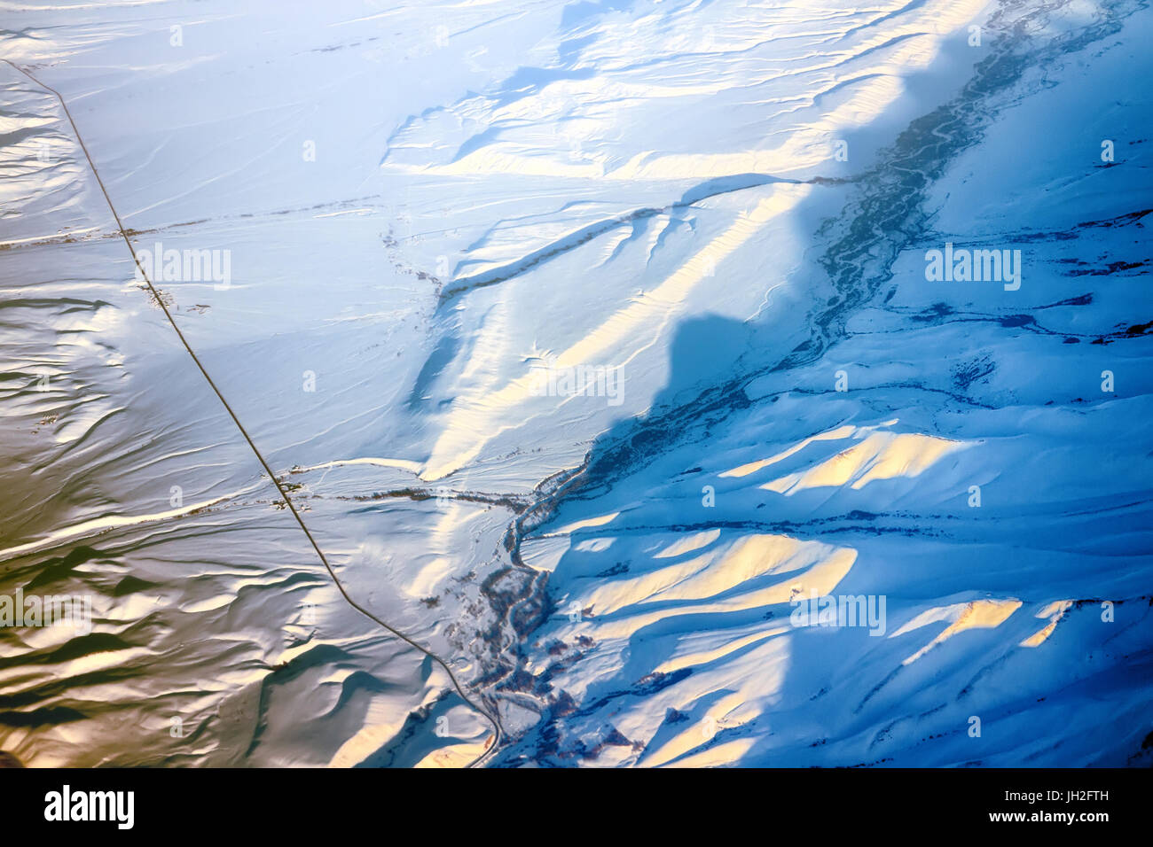 Parallel Mountain Ridges Parallel valleys hi-res stock photography and images - Alamy