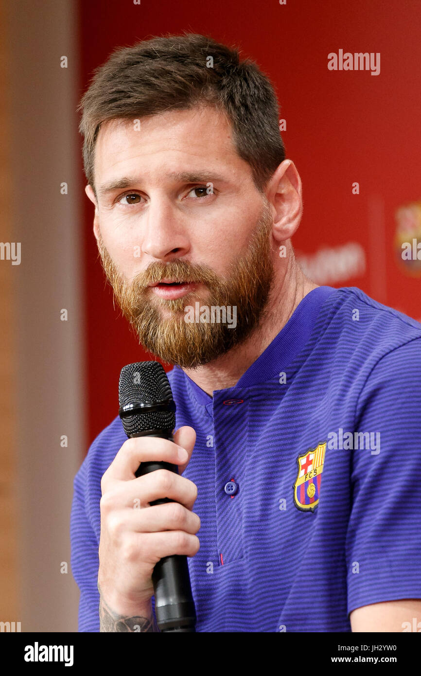 FC Barcelona player Lionel Messi speaks during a press event at Rakuten Crimson House headquarters in Setagaya on July 13, 2017, Tokyo, Japan. The Barcelona stars visited the Tokyo headquarters of Rakuten, FC Barcelona's new Main Global Partner. The Japanese e-commerce firm Rakuten is the new sponsor of the Spanish soccer club, replacing Qatar Airways, for the next four seasons. Credit: Rodrigo Reyes Marin/AFLO/Alamy Live News Stock Photo
