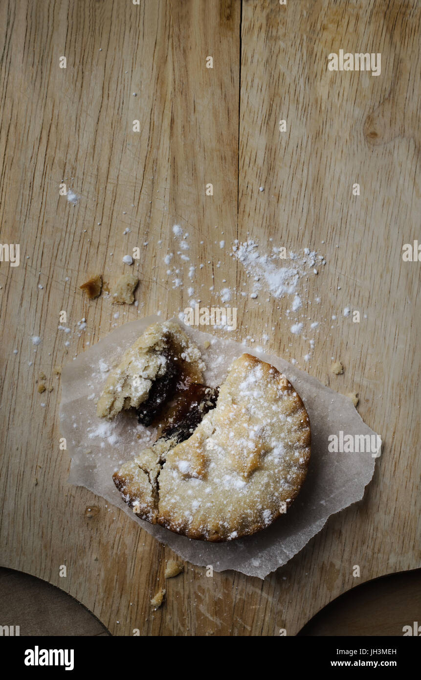 Mince pie hi-res stock photography and images - Alamy