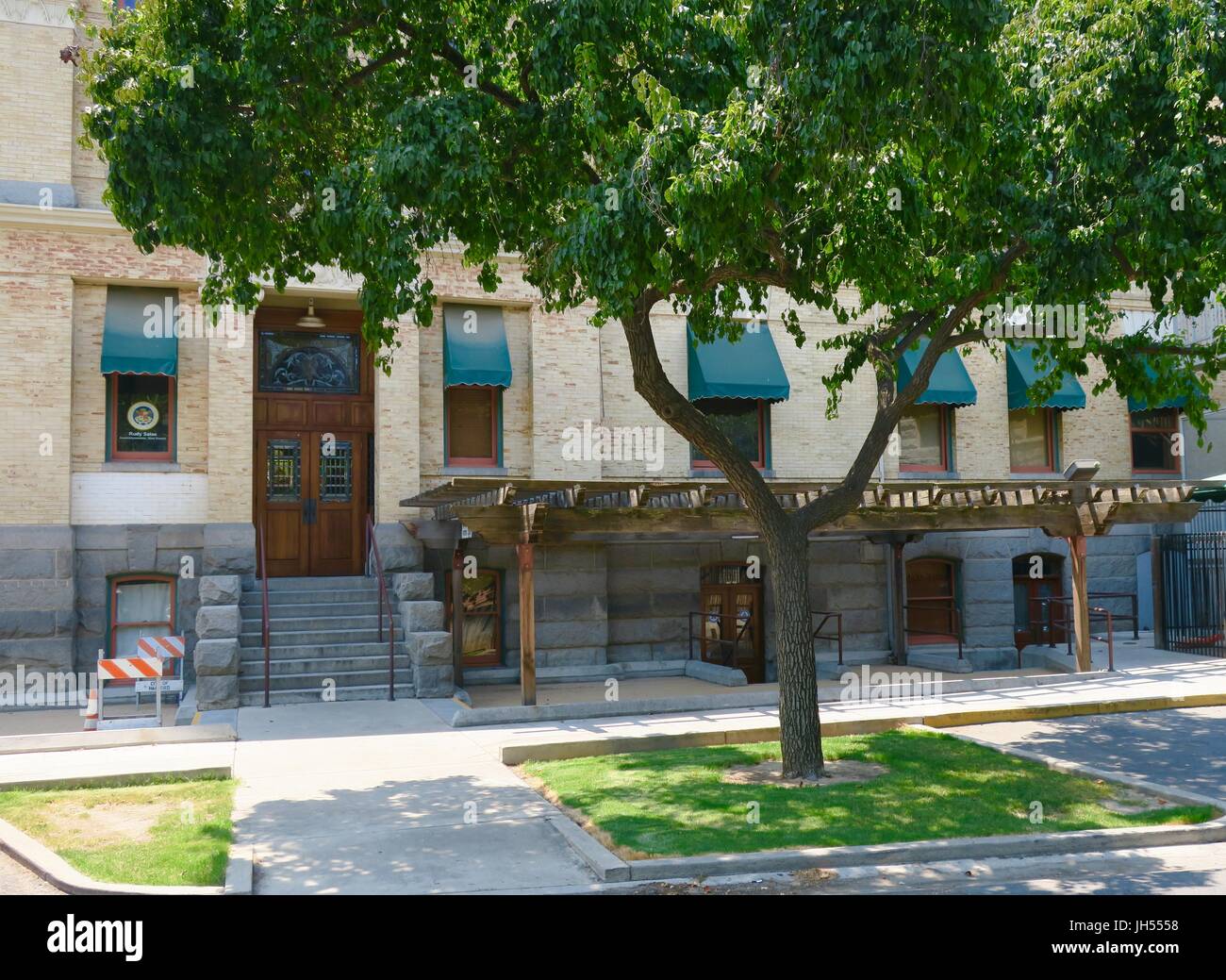 historic Kings County Court House Hanford CA Stock Photo Alamy